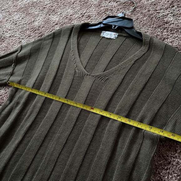 Pink Rose Cropped Ribbed Sweater - Picture 4 of 6